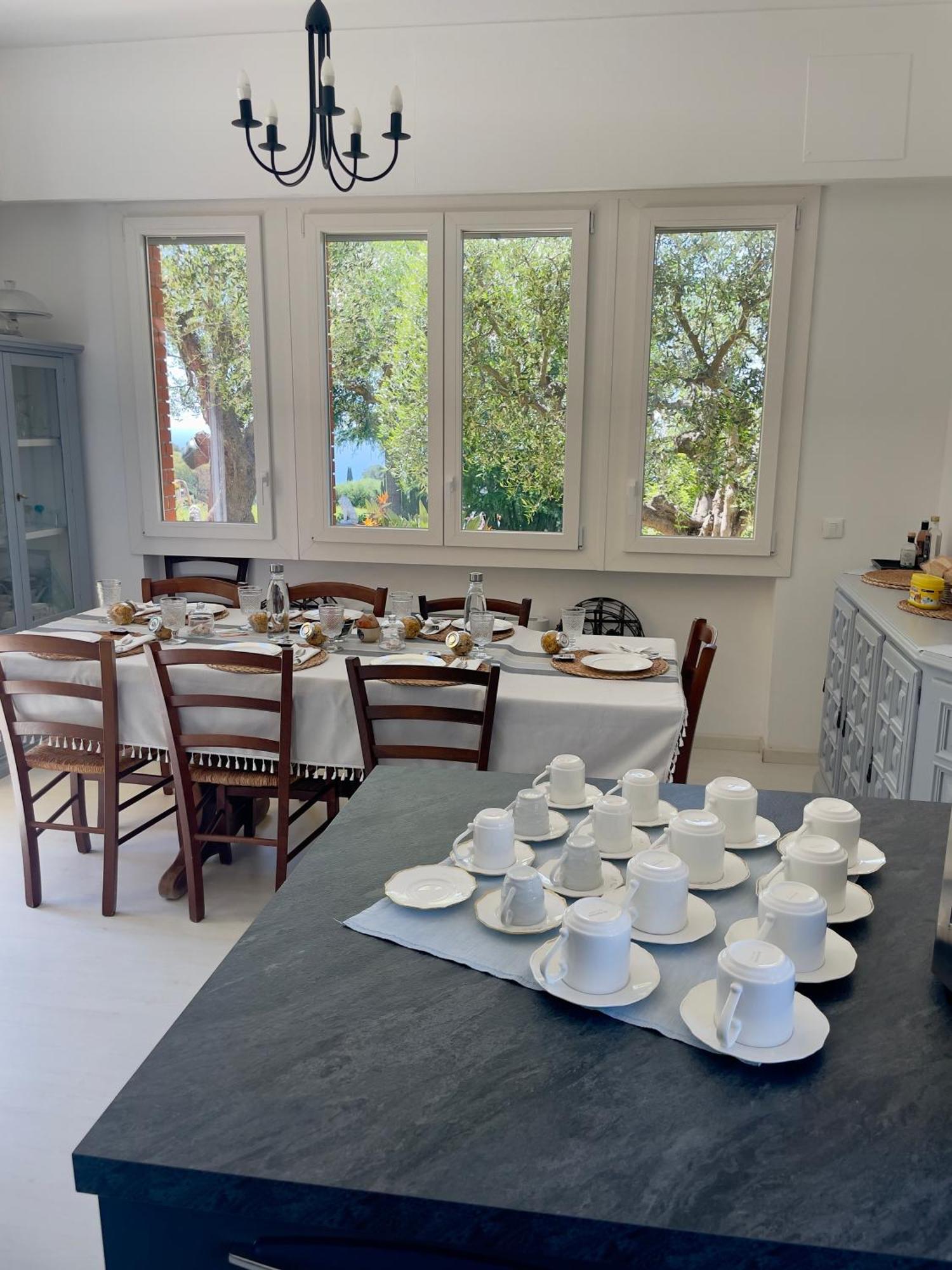 Villa Gaia - Luxury Villa, Pool & Wellness Rooms Bordighera Eksteriør bilde