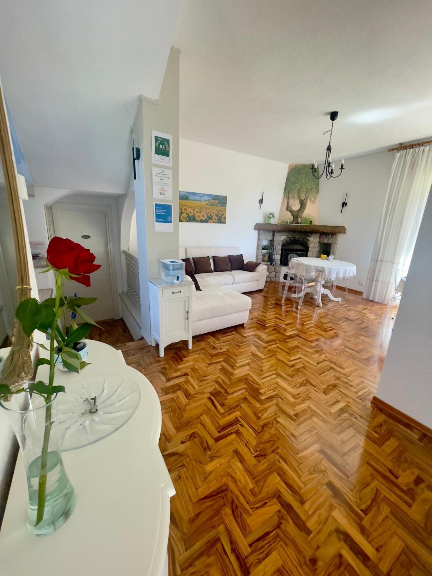 Villa Gaia - Luxury Villa, Pool & Wellness Rooms Bordighera Eksteriør bilde